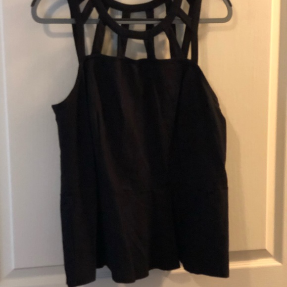 Black criss cross peplum top - Picture 1 of 4